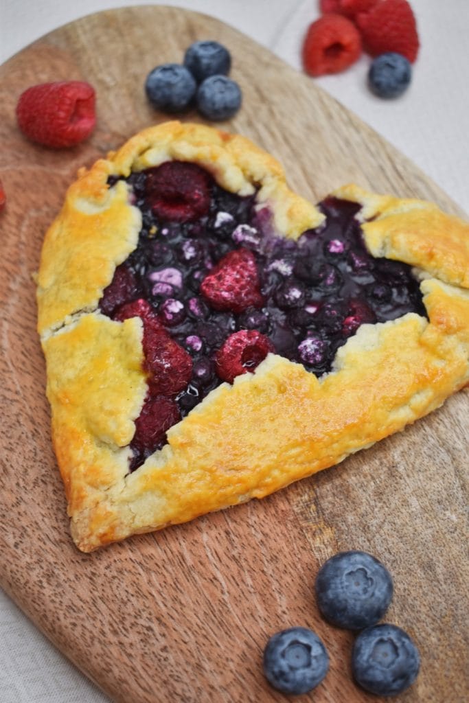 VALENTNINOV GALETTE 1 Image 1 30 21 at 6.14 PM 1 MakeSomeSweets